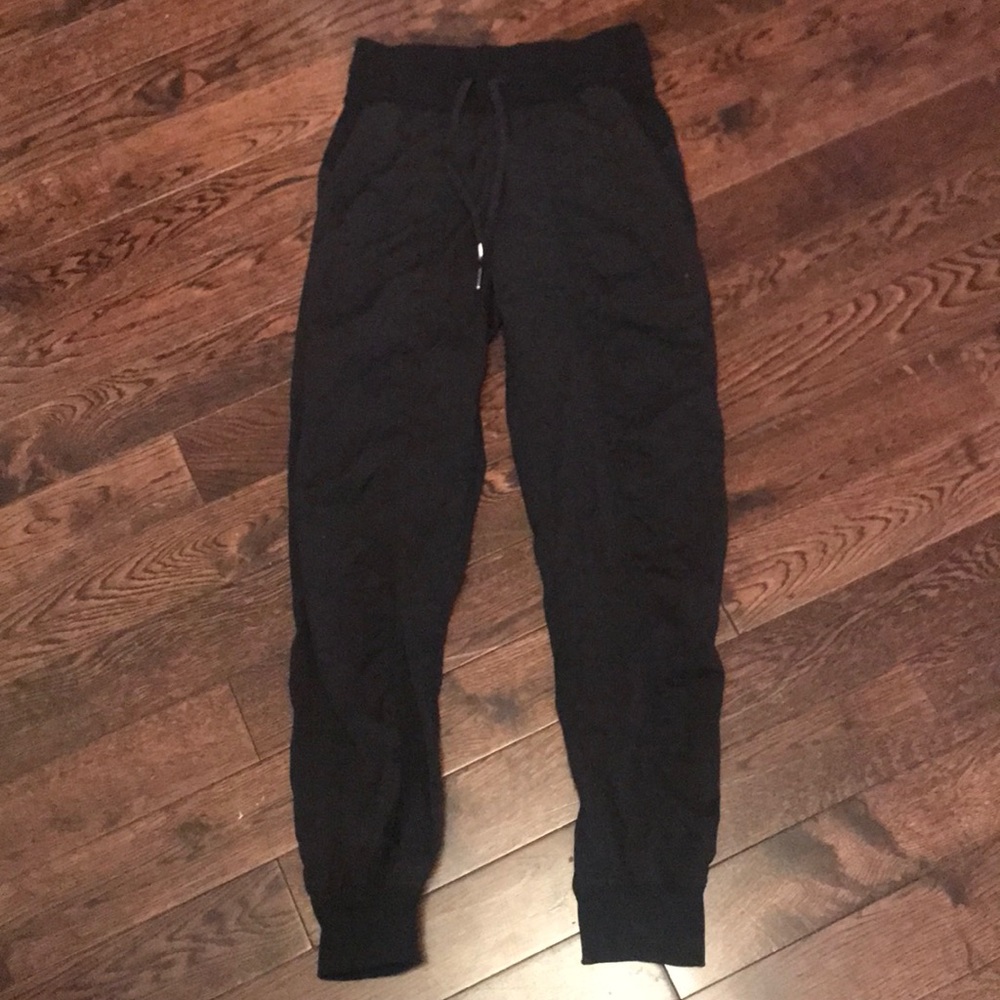 Lululemon dance studio jogger